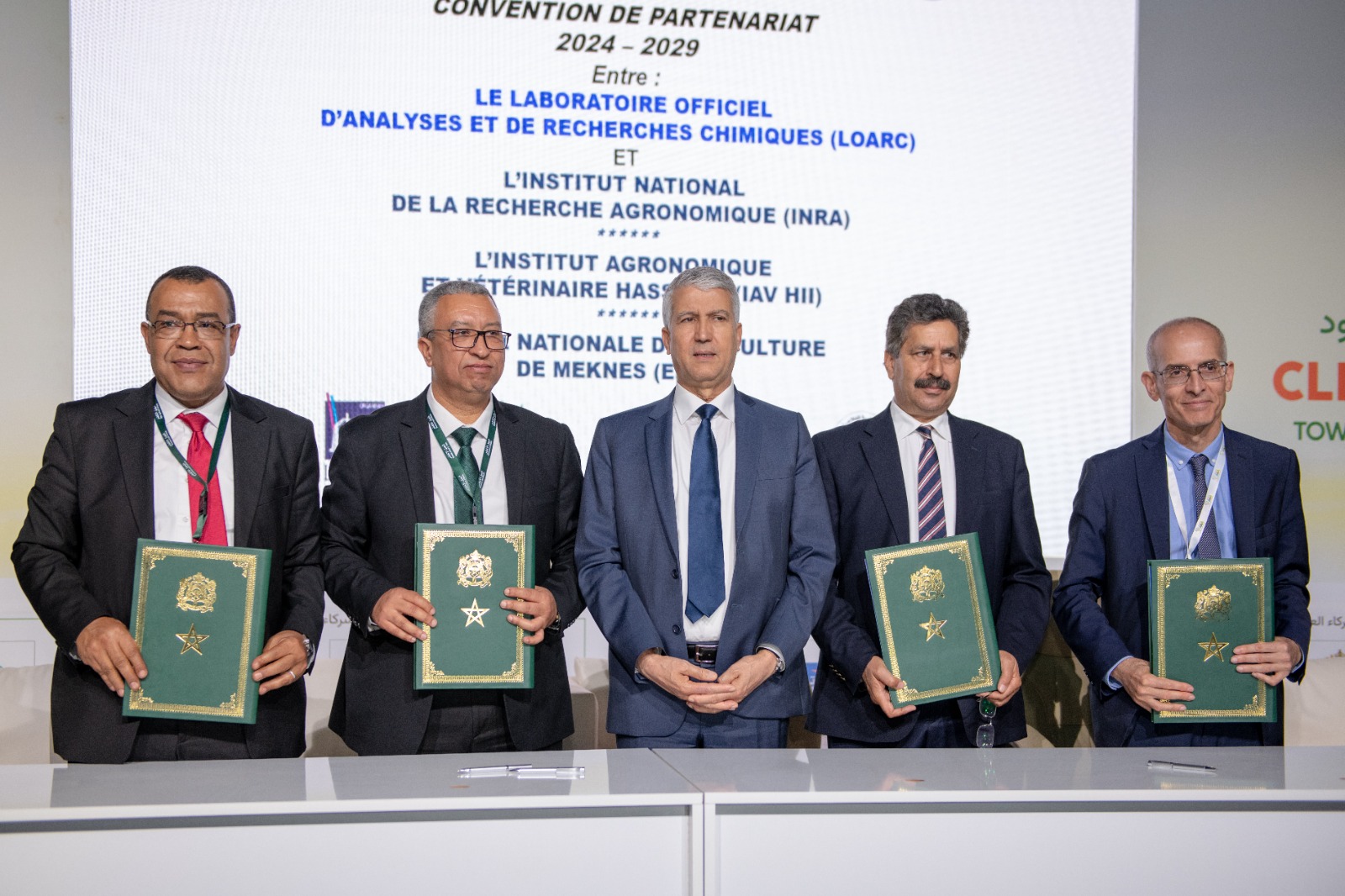 SIAM 2024 : Signature de convention entre LOARC et l’INRA, IAV HII et ENAM