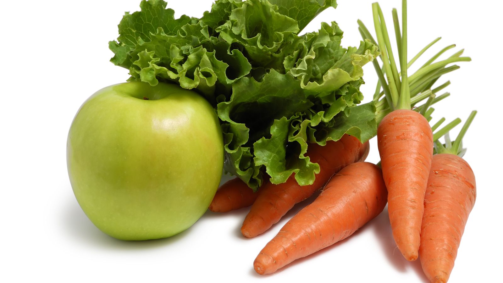 Insolite : Les carottes, les pommes et les laitues sont contaminées par des microplastiques